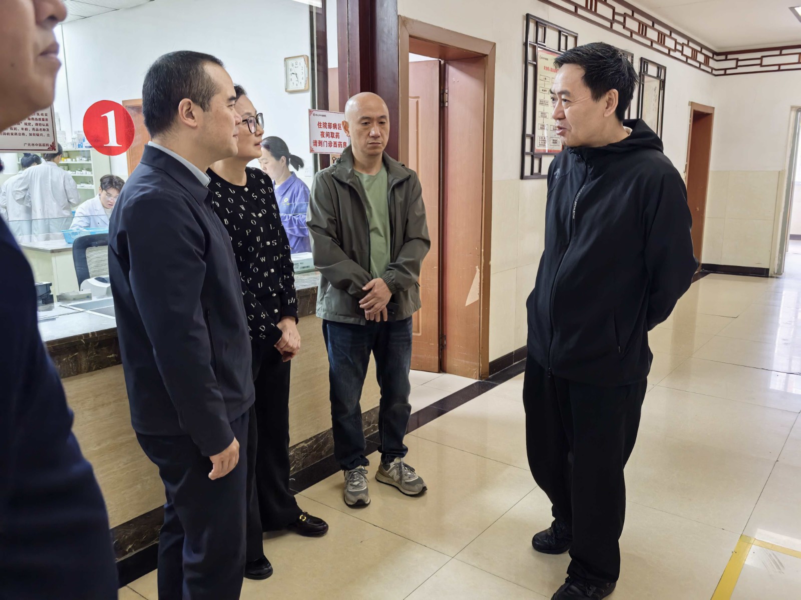 安永平会长到广元市中医医院调研中华慈善总会药品援助项目